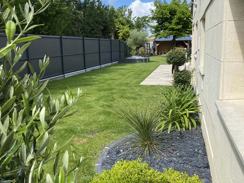 Aménagement Paysager Complet à Castelnau